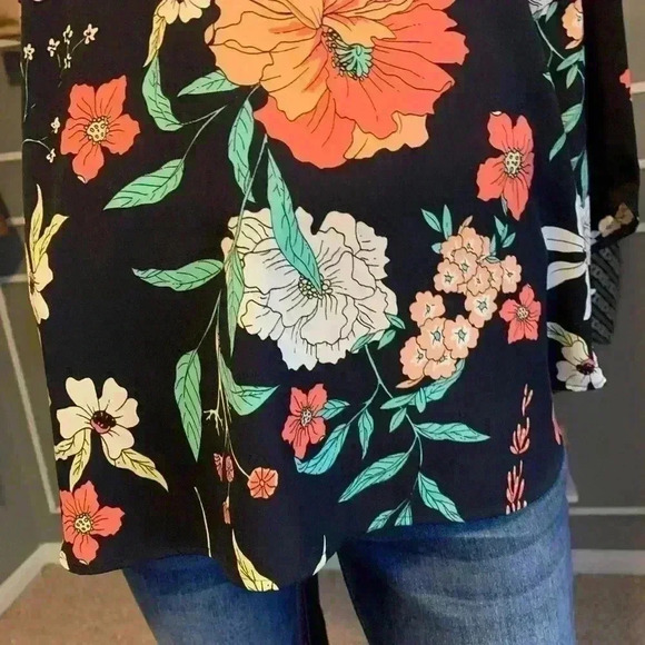 Van Heusen Women's Silk Floral Super Soft Top Blouse Mock Neck Size Medium - Picture 5 of 8